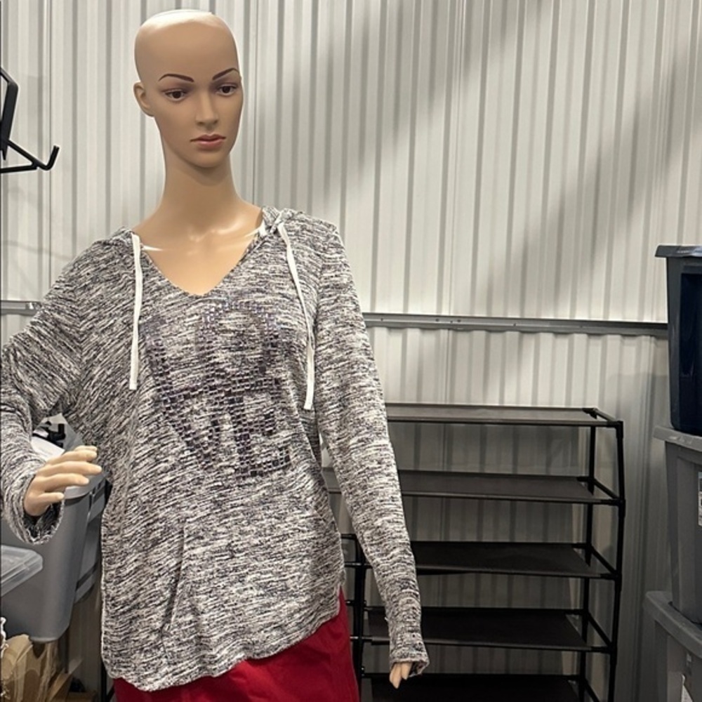 Chance or Fate woman’s Gray V-Neck hooded Sweater size XL